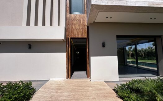 Villa contemporaine à vendre sur la route de Tahanaout