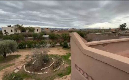 Villa à vendre sur la Route d’Ourika avec VNA