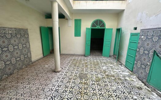Riad réquisition à vendre à Arset Ali ou Saleh